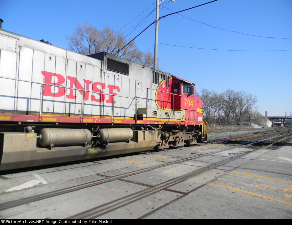BNSF 704